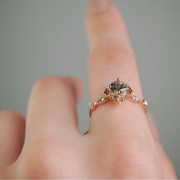 Enchanted Twilight Mystic Topaz Gold Ring - Picture 4 of 6